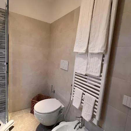 Bed & Breakfast In Cavour 127