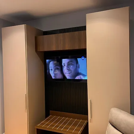 In Cavour 127 Couette-café 3*