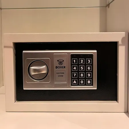 In Cavour 127 3* Andria